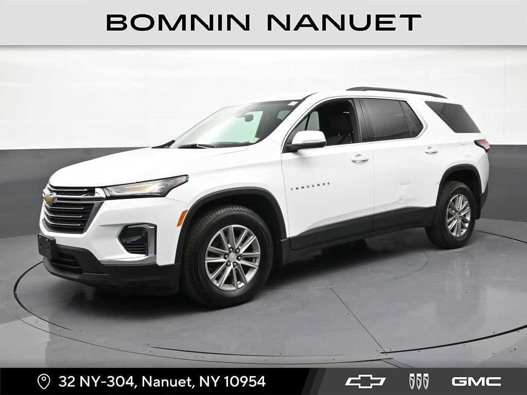 2023 Chevrolet Traverse LT Cloth in Summit White — front three-quarter view