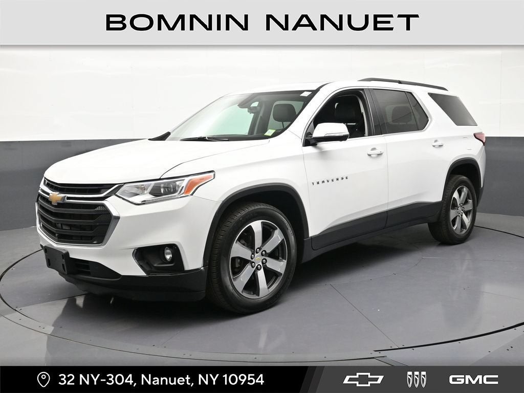 2020 Chevrolet Traverse LT Leather in Summit White — front three-quarter view