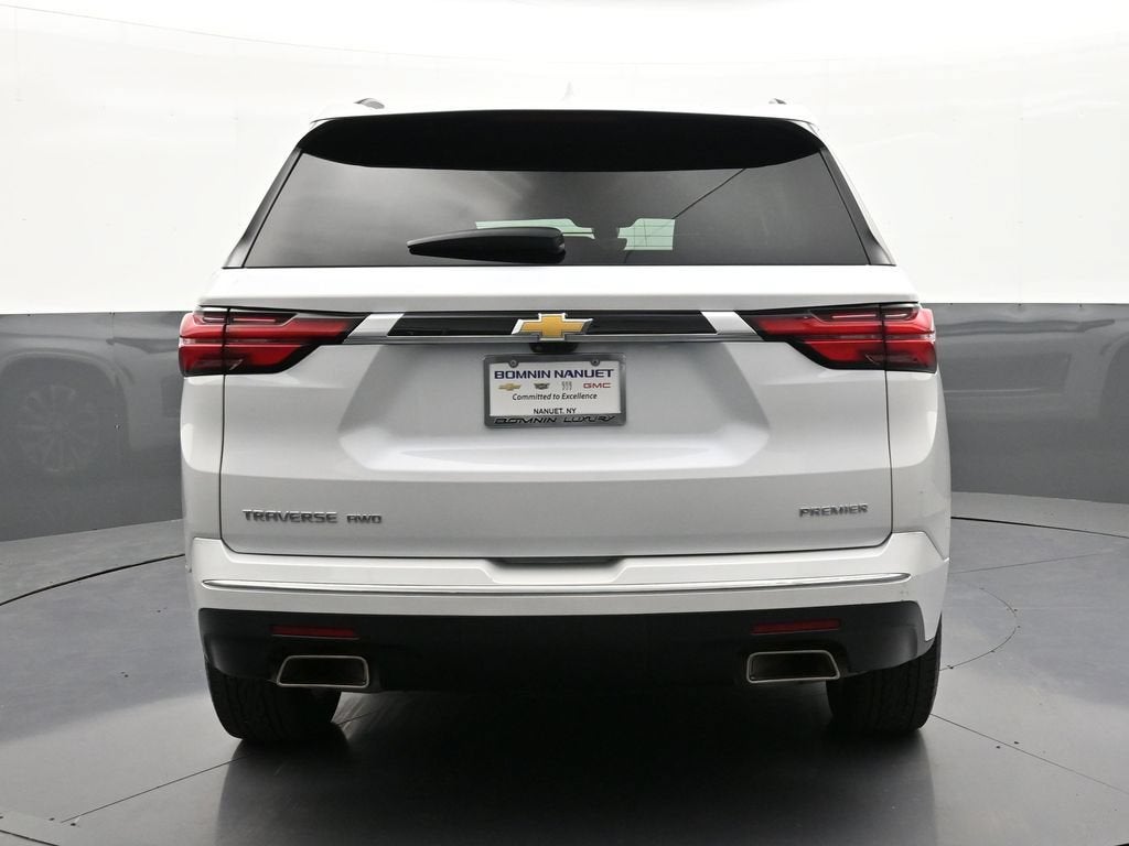2023 Chevrolet Traverse — interior view
